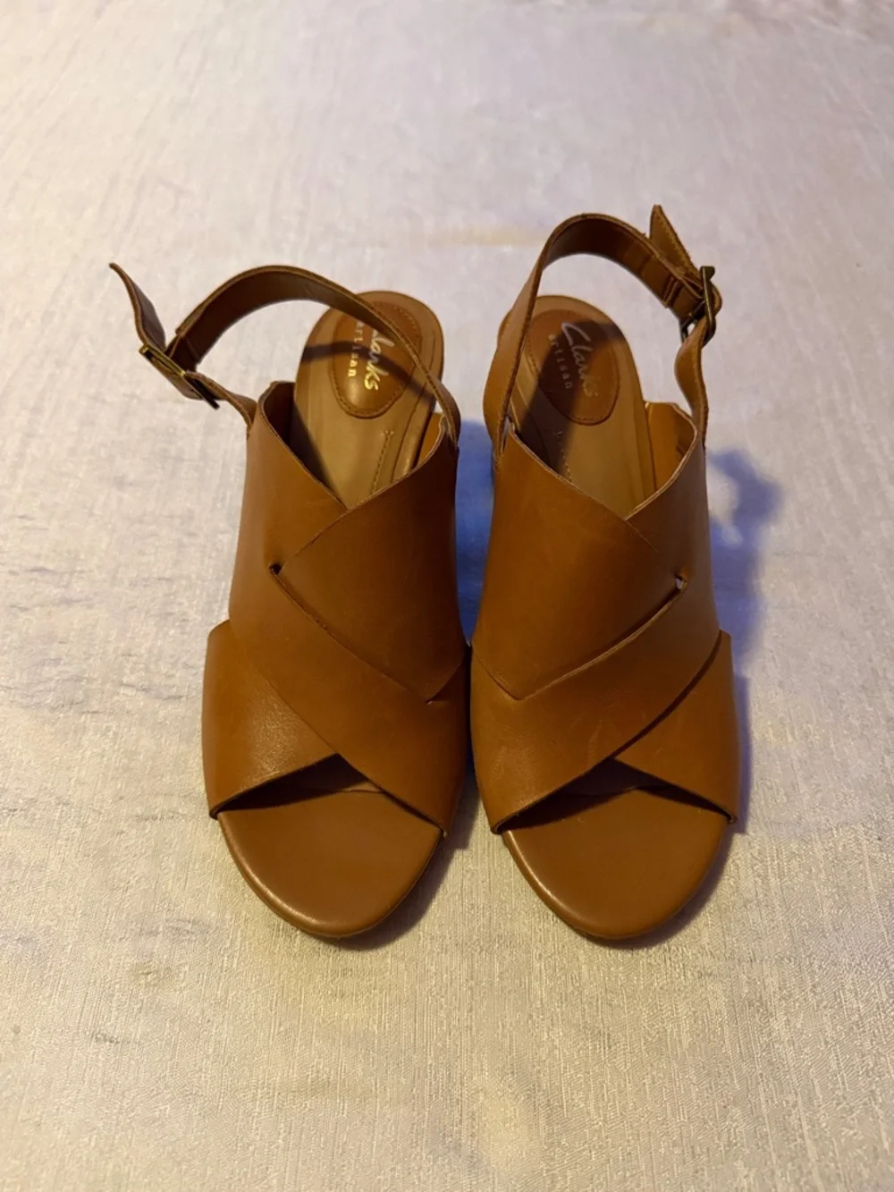 Clarks Women's Brown Leather Crisscross Slingback Sandal Heels - Picture 1 of 6